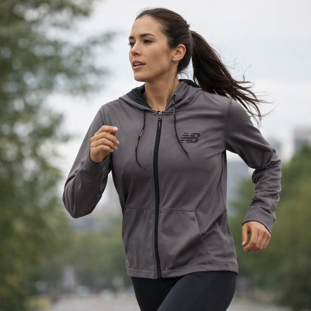 New Balance Softshell Hooded Jacket Women's Size L Running Activewear Gorpcore
